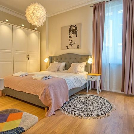 Apartment Audrey By Sofiaspot - Central, Metro To Airport المظهر الخارجي الصورة