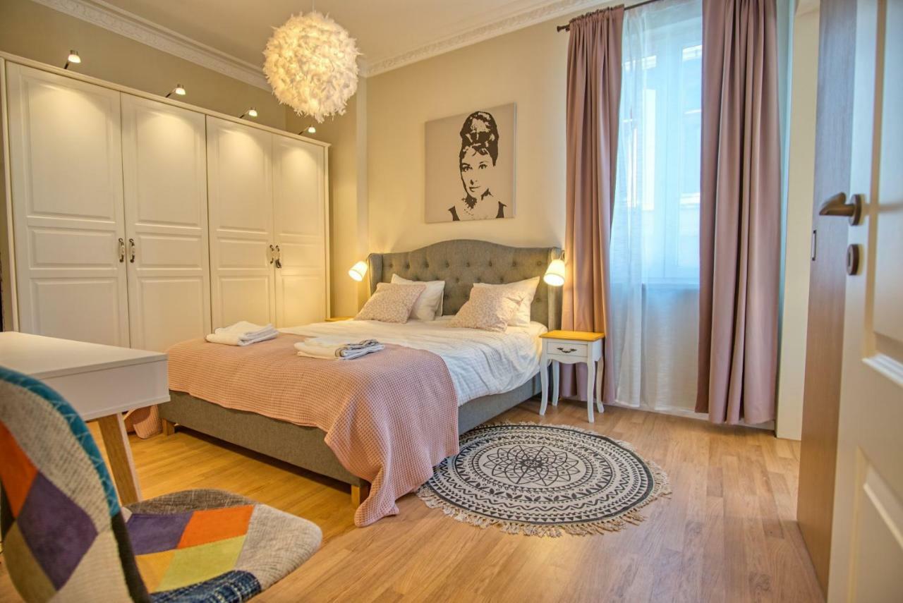 Apartment Audrey By Sofiaspot - Central, Metro To Airport المظهر الخارجي الصورة